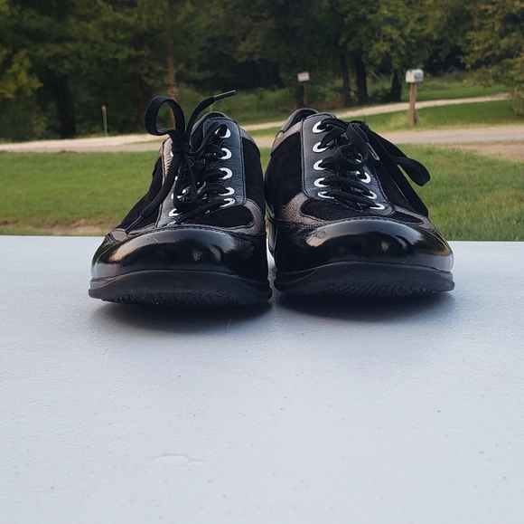 Mephisto Patent and Suede Lace Up Black and Copper - Picture 6 of 14